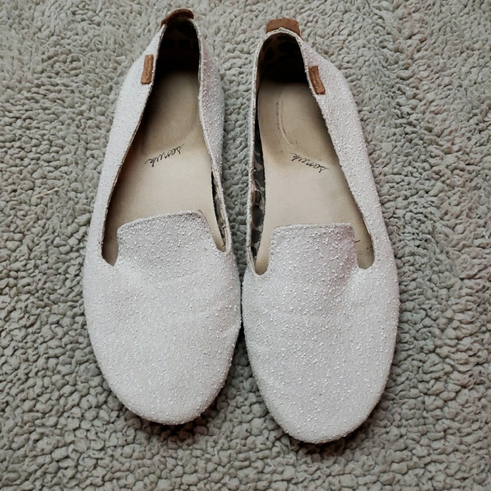 Sanuk textured flats